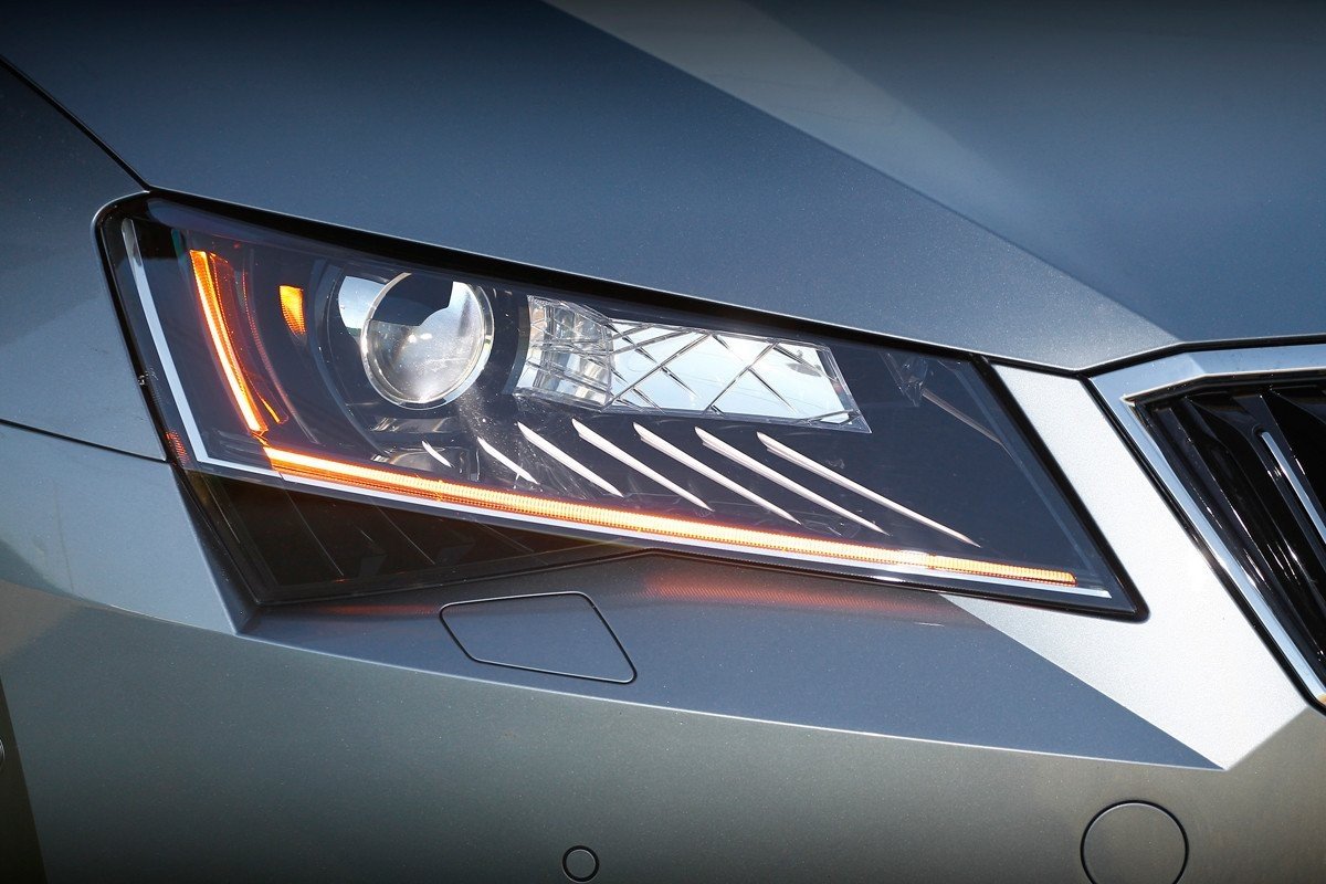 Skoda Superb Combi 4X4 2.0 TDI 190 CV DSG Laurin&Klement: ¡menudo cochazo!