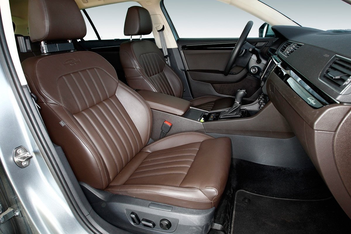 Skoda Superb Combi 4X4 2.0 TDI 190 CV DSG Laurin&Klement: ¡menudo cochazo!