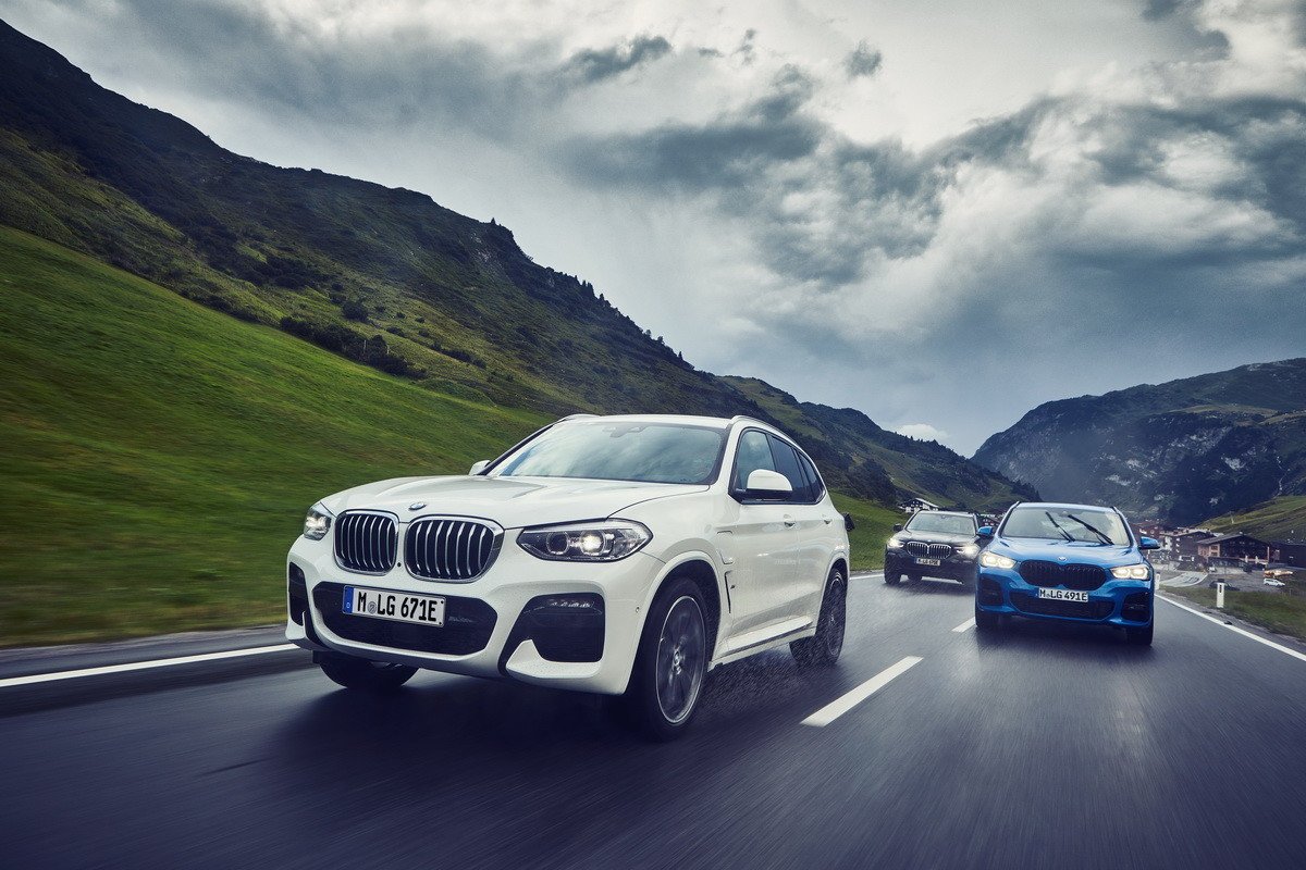 BMW X1 xDrive25e: el pequeño de la familia se electrifica