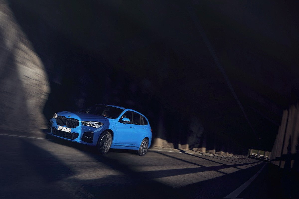 BMW X1 xDrive25e: el pequeño de la familia se electrifica