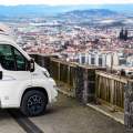 Los mejores consejos de conducción para que los neumáticos de tu autocaravana duren más