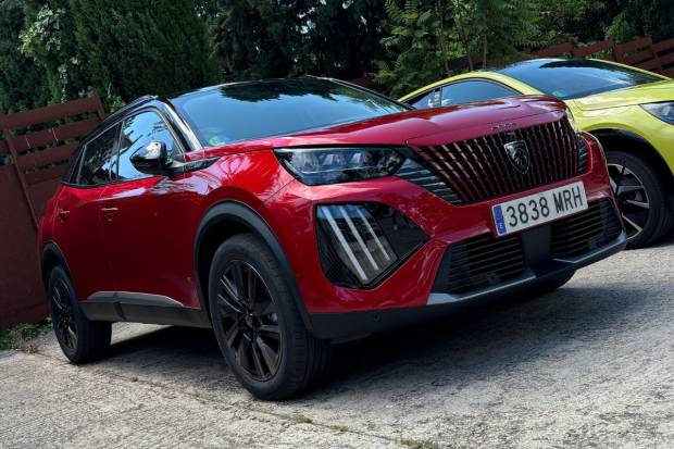 Prueba Peugeot 2008 Hybrid: consumo, precio, equipamiento y ahora con etiqueta Eco