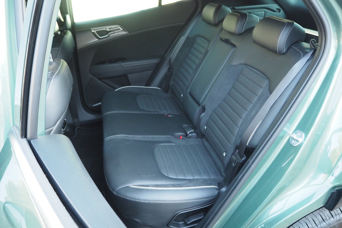 Prueba y opinión del Kia Sportage: híbrido, precio y análisis del interior