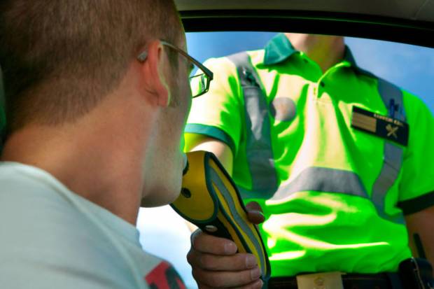 La DGT amplía los controles de alcohol y drogas de cara a las fiestas de navidad