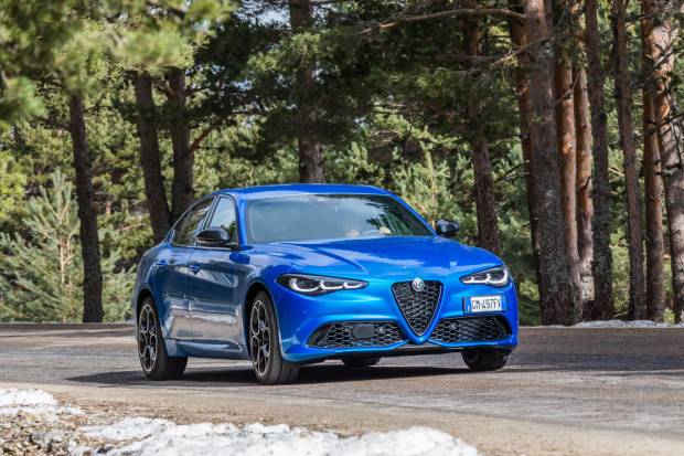 Prueba Alfa Romeo Giulia: pequeños cambios, manteniendo la deportividad y eficacia 