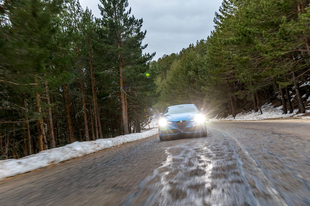 Prueba Alfa Romeo Giulia: pequeños cambios, manteniendo la deportividad y eficacia 