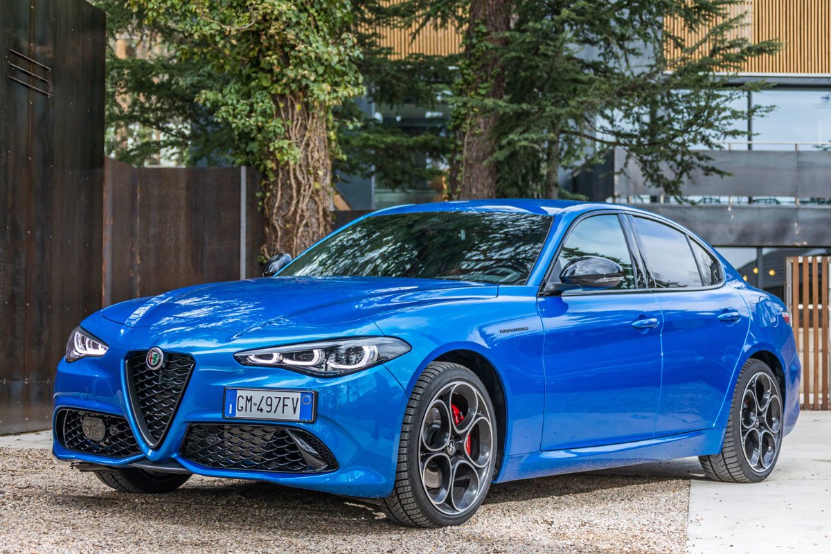Prueba Alfa Romeo Giulia: pequeños cambios, manteniendo la deportividad y eficacia 