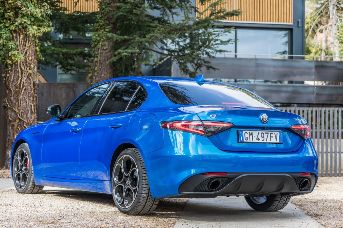 Prueba Alfa Romeo Giulia: pequeños cambios, manteniendo la deportividad y eficacia 