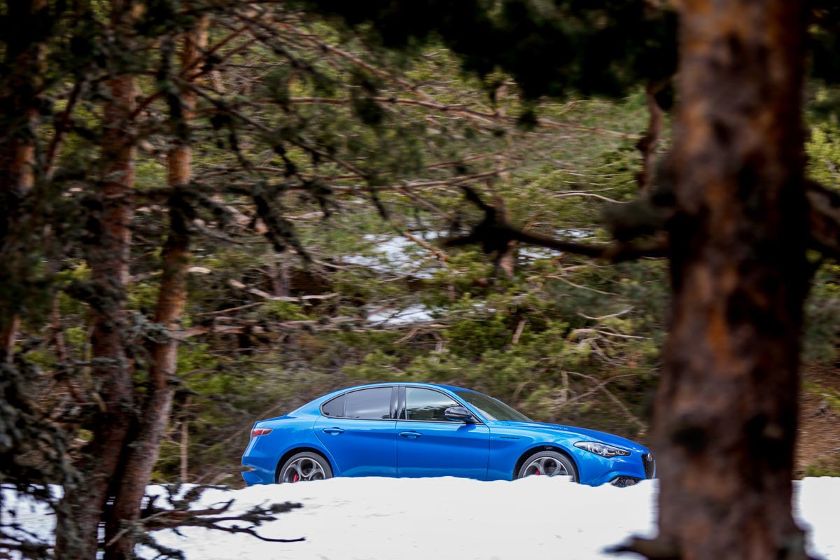 Prueba Alfa Romeo Giulia: pequeños cambios, manteniendo la deportividad y eficacia 