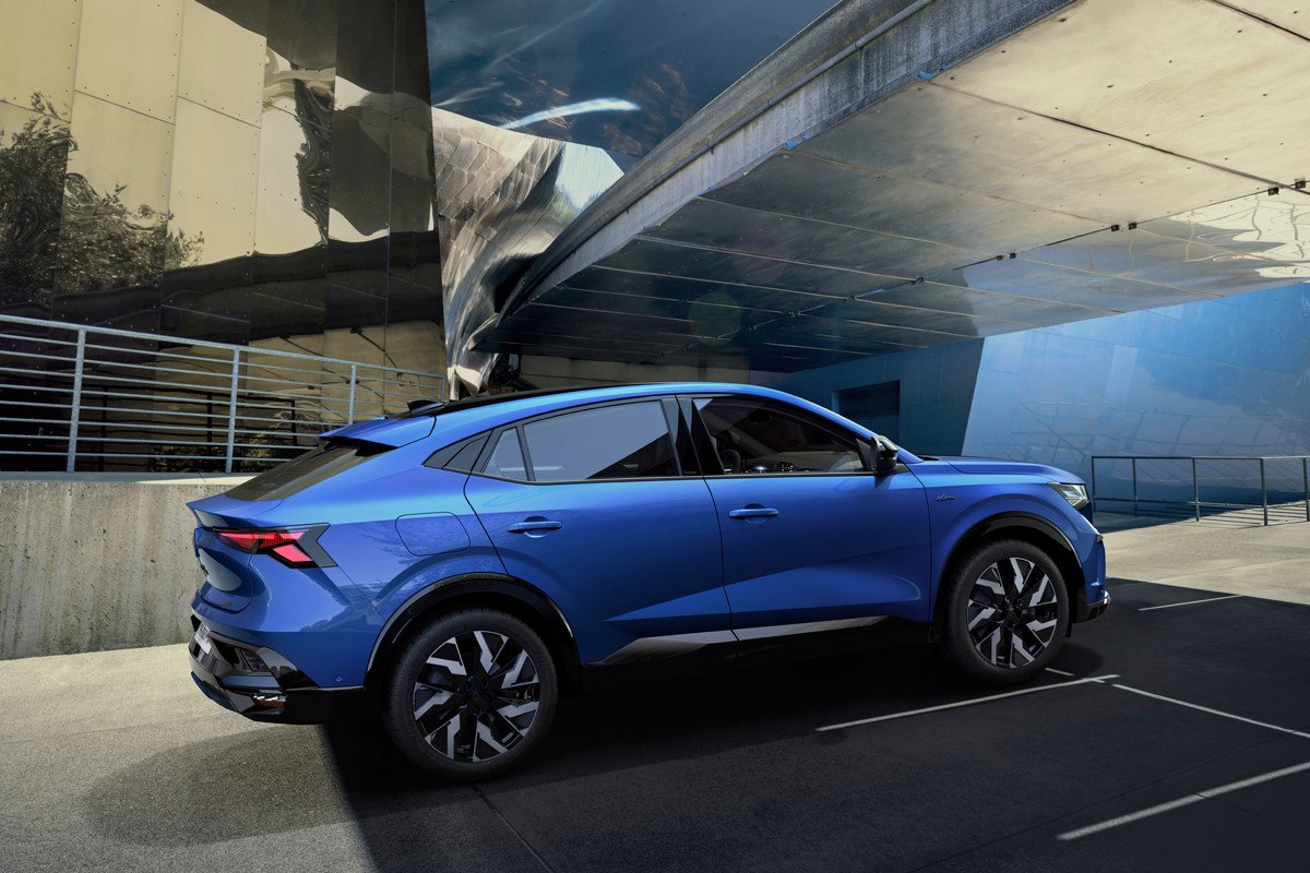 Renault aumenta su gama de SUV coupé con el Rafale, que también se fabrica en España