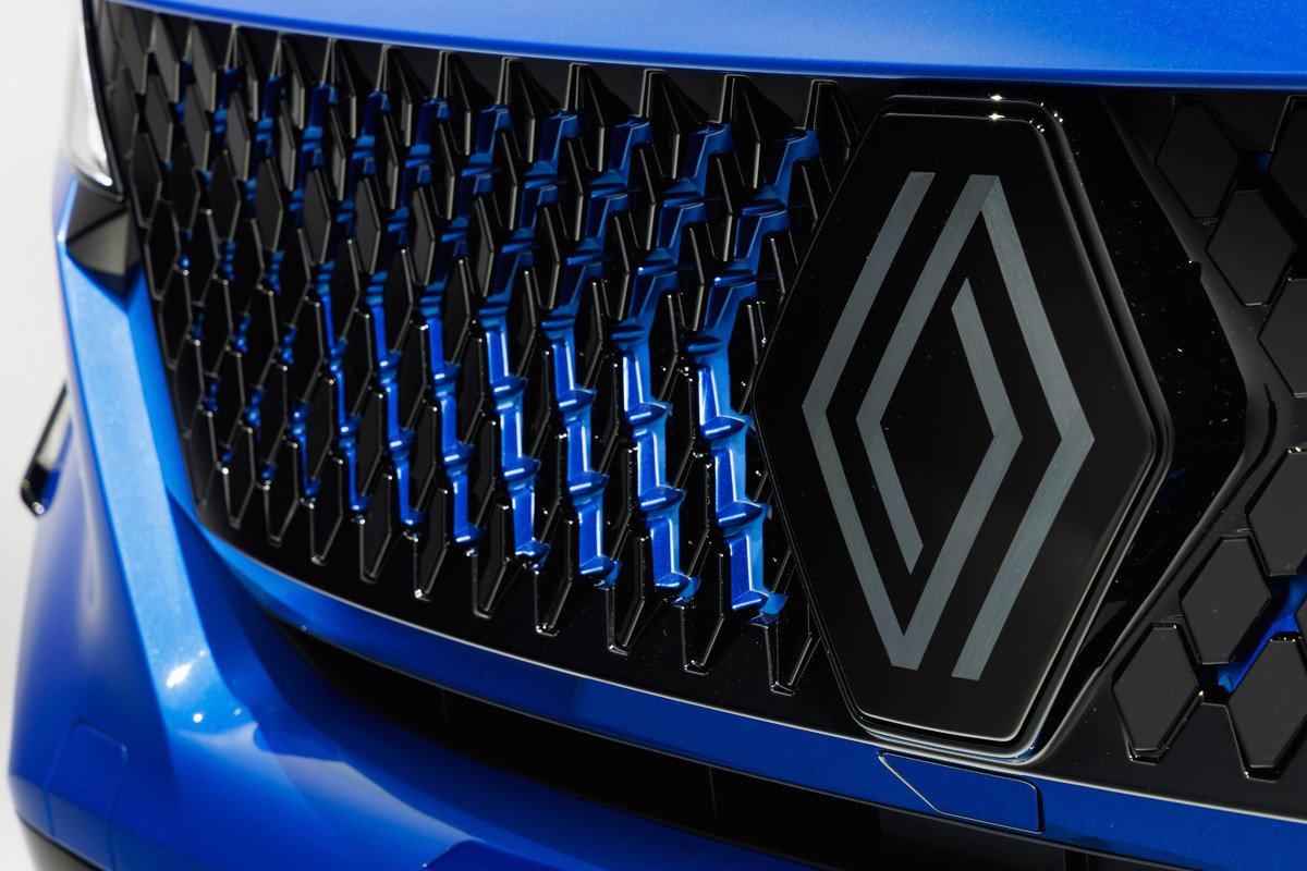 Renault aumenta su gama de SUV coupé con el Rafale, que también se fabrica en España