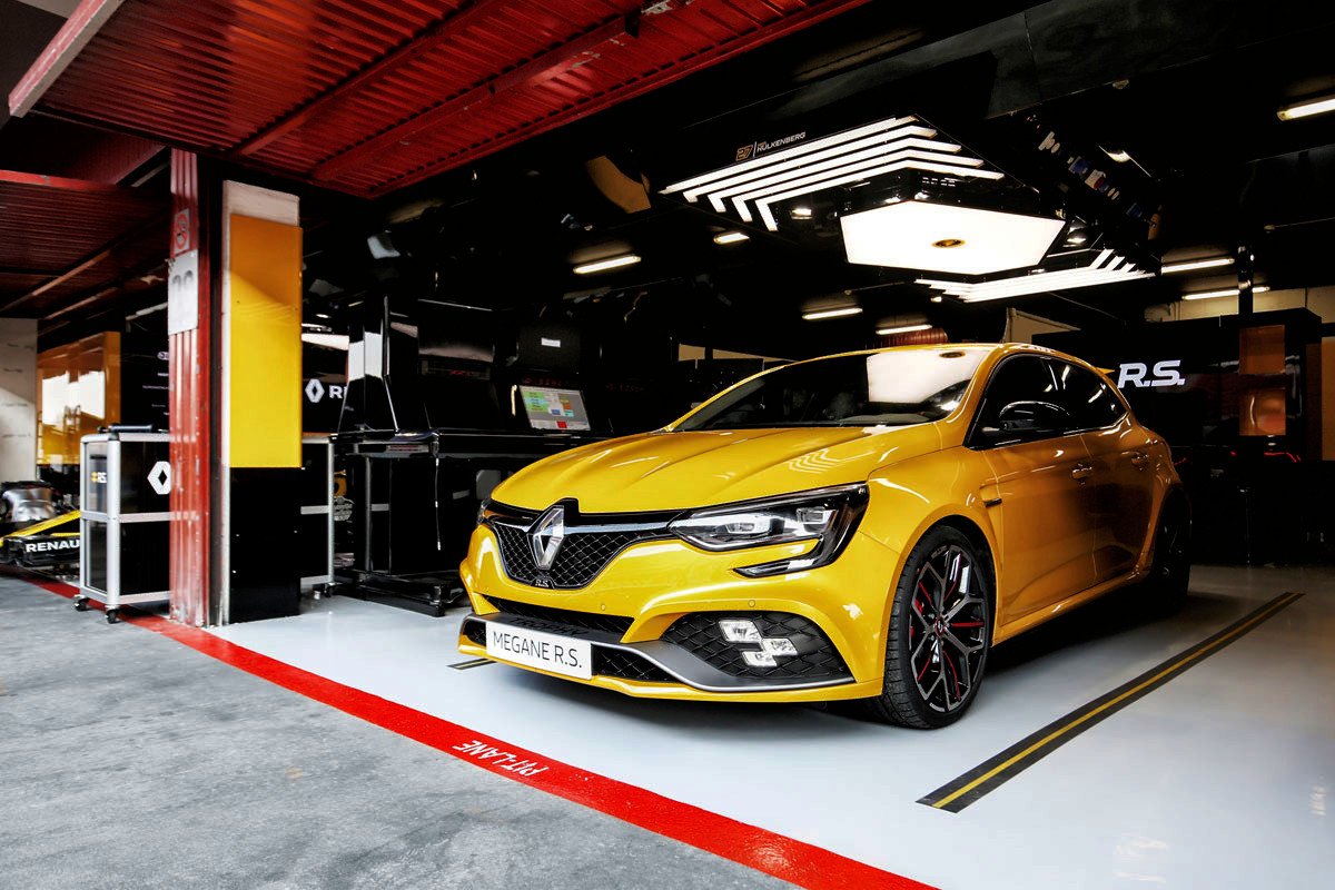 Nuevo Renault Mégane R.S. TROPHY 2018, con 300 CV de potencia