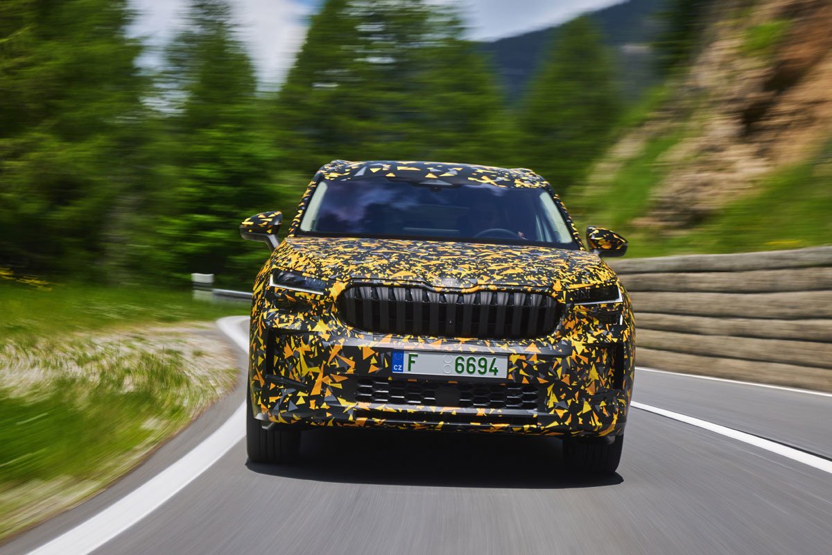 Te traemos las primeras imágenes y datos del próximo Skoda Kodiaq: llega en otoño