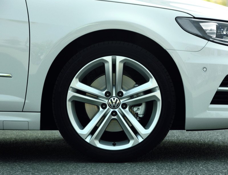 Volkswagen completa la gama R-Line con el Passat, Passat Variant y CC