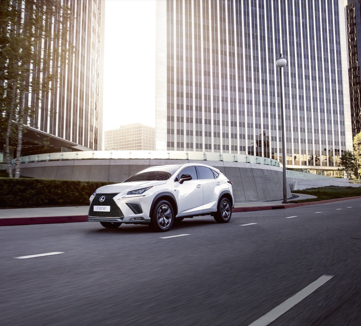 Prueba: Lexus NX 300h 2018, un SUV híbrido premium desde 39.900 euros