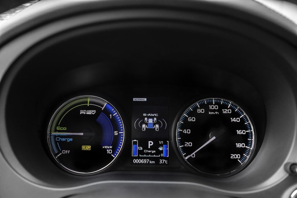 Conducción y ventajas del Mitsubishi Outlander PHEV