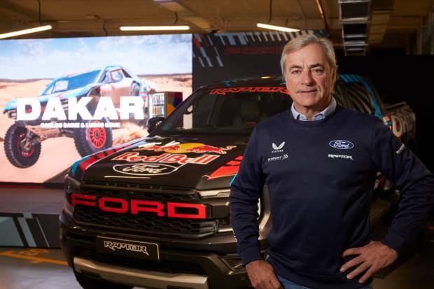 Carlos Sainz y Ford: en busca del primer puesto en su primer Rally Dakar juntos