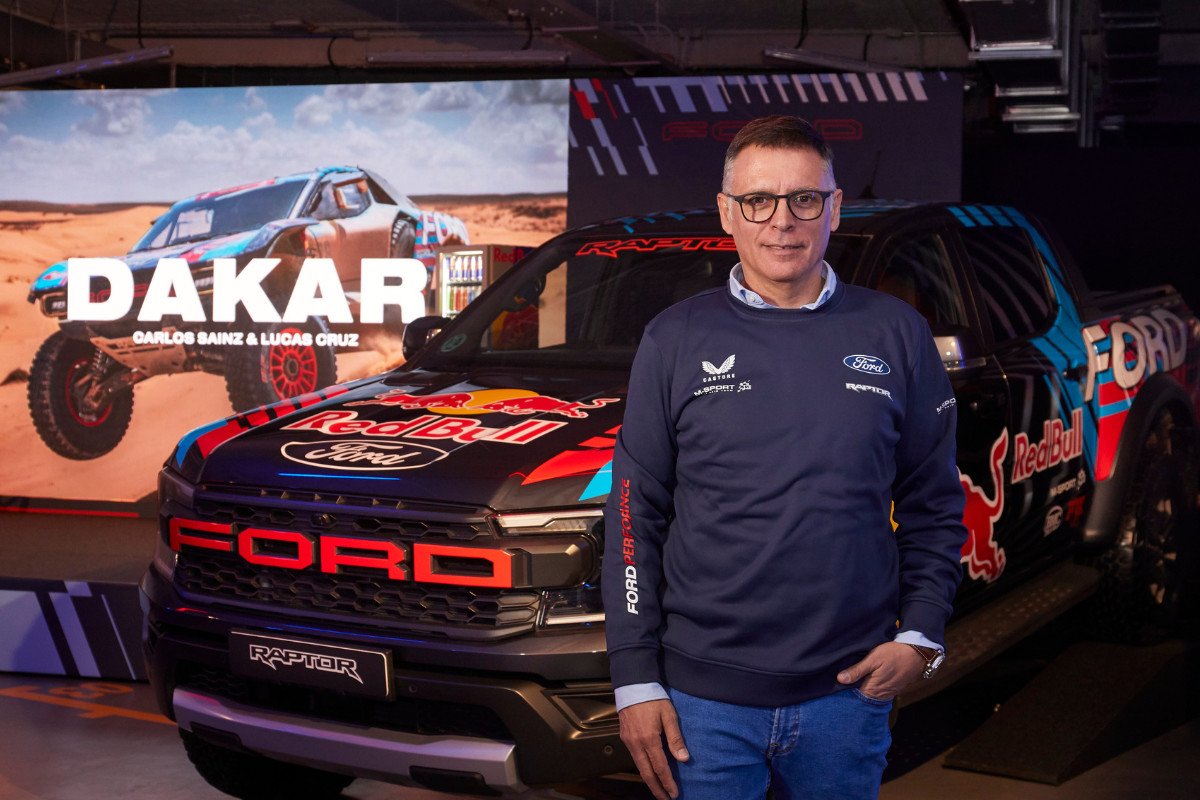 Carlos Sainz y Ford: en busca del primer puesto en su primer Rally Dakar juntos