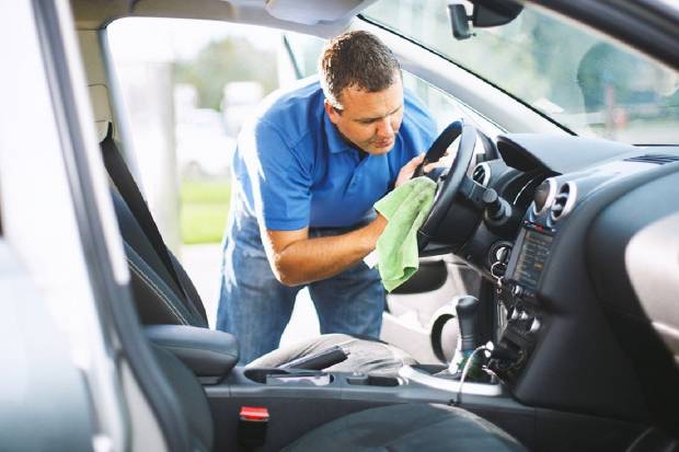 Así debes desinfectar tu coche para evitar enfermedades como el coronavirus
