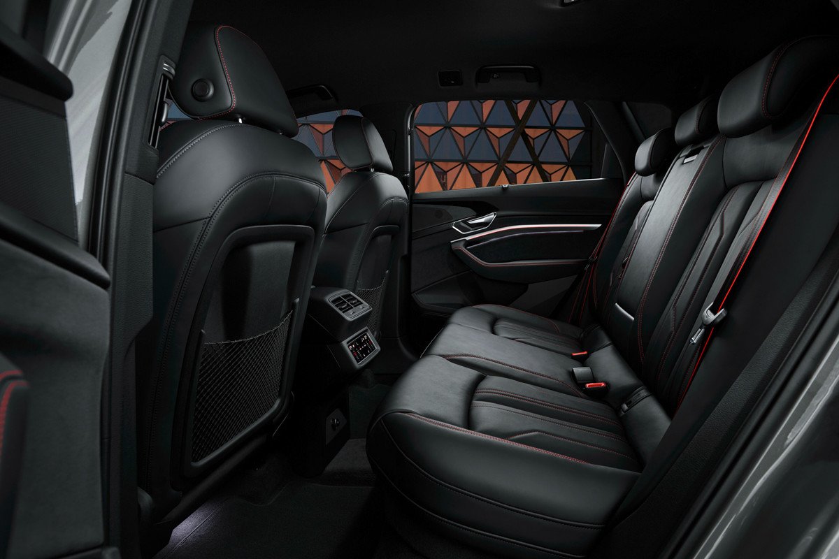 El Audi e-tron se convierte en el Q8 e-tron: así será el nuevo SUV eléctrico