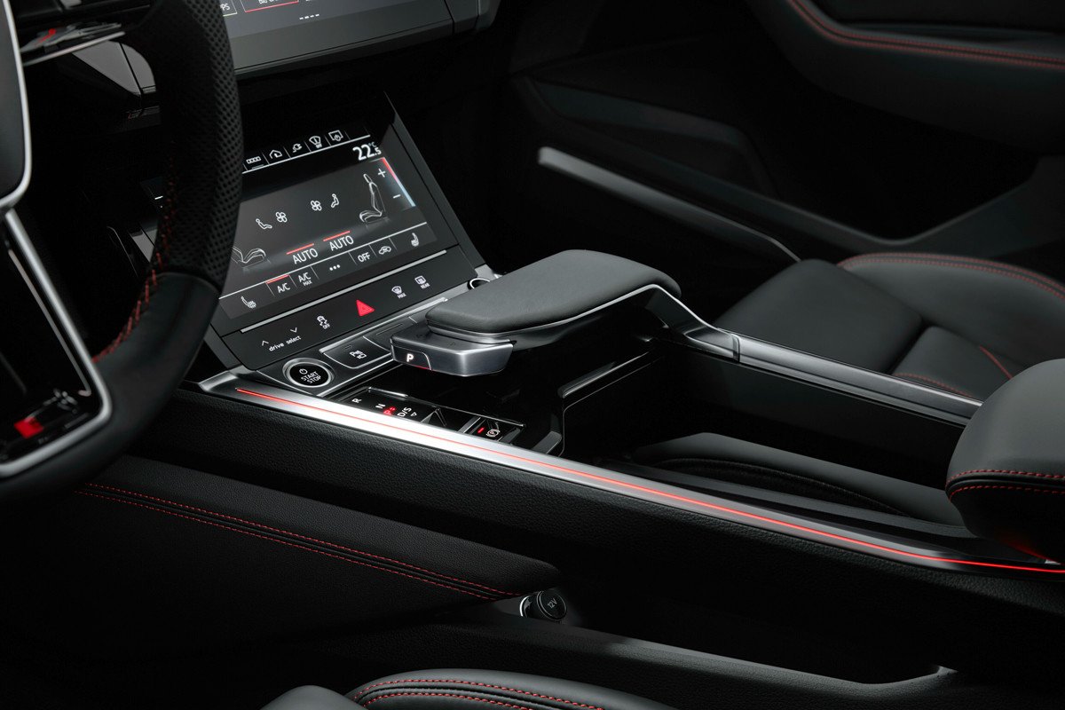 El Audi e-tron se convierte en el Q8 e-tron: así será el nuevo SUV eléctrico