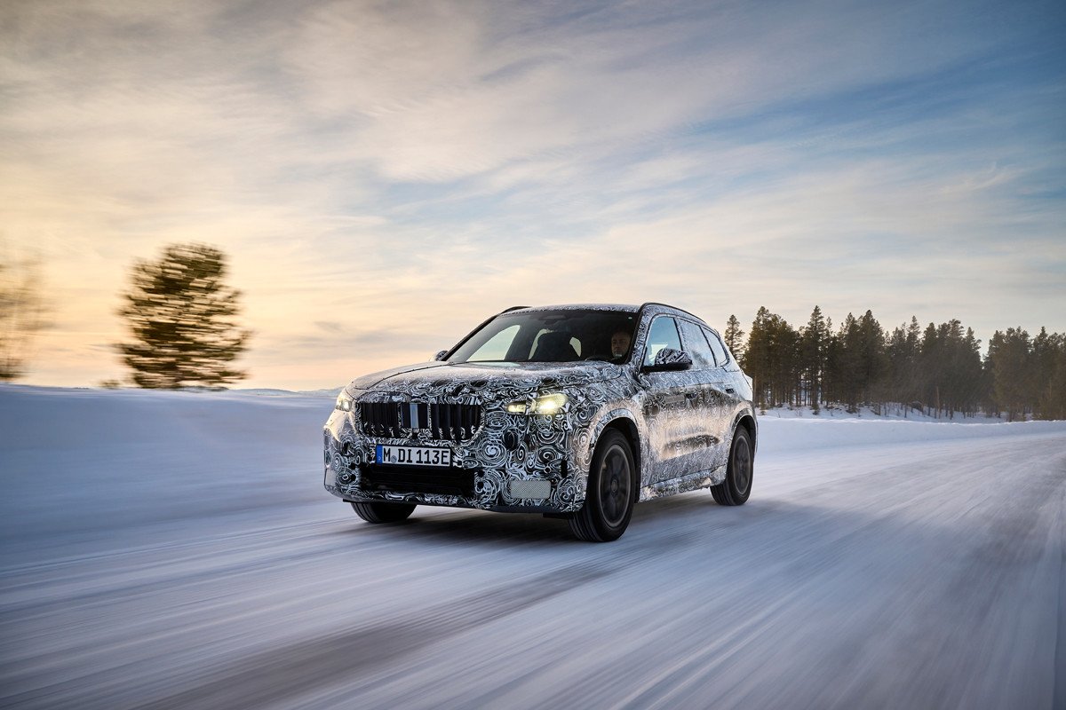 Primeras imágenes con camuflaje del próximo BMW iX1