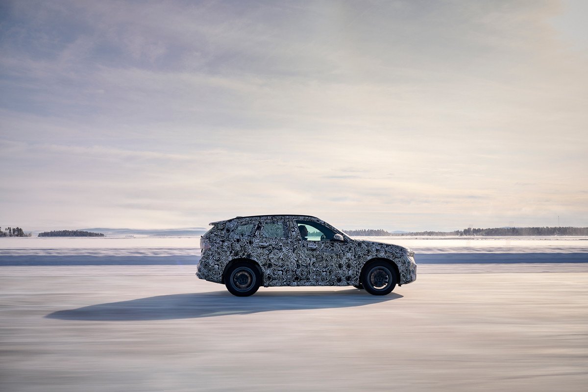 Primeras imágenes con camuflaje del próximo BMW iX1