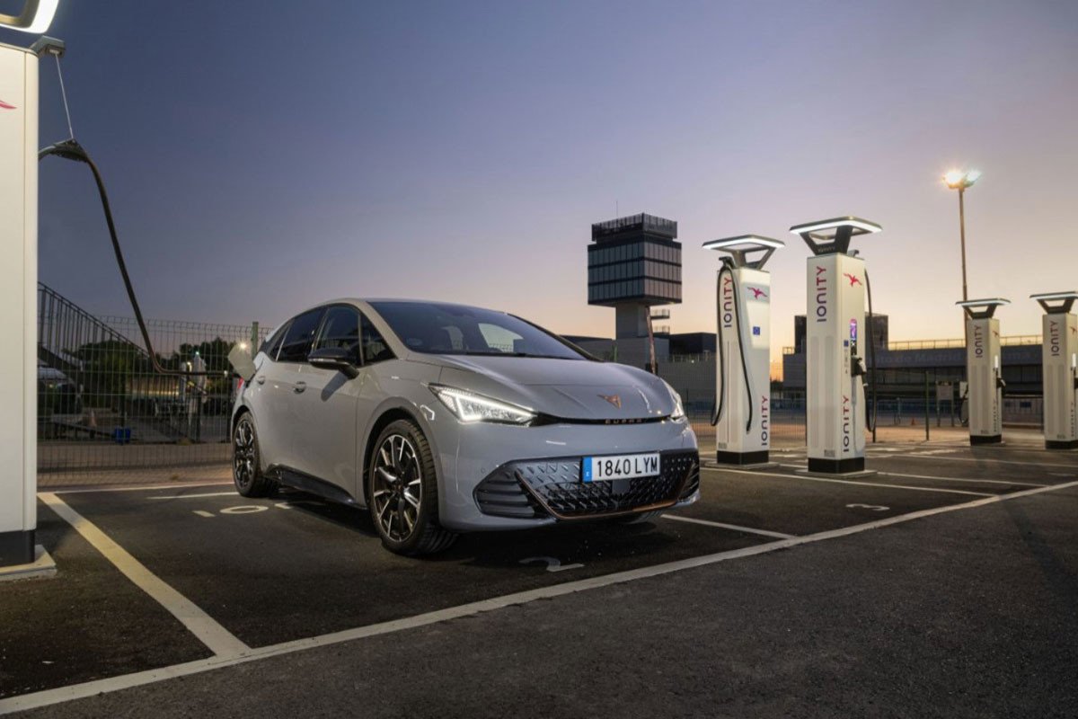 8 claves que te facilitarán la vida si vas a instalar un cargador para coche eléctrico