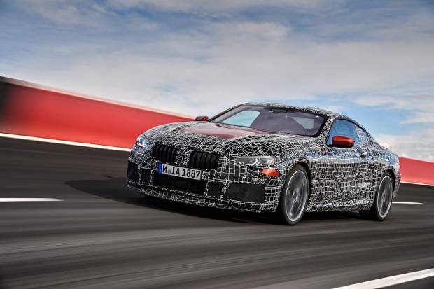 El nuevo BMW Serie 8 sigue su desarrollo en circuito