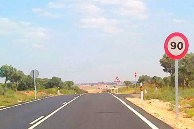 Velocidad máxima de 90 km/h en la mayoría de carreteras secundarias
