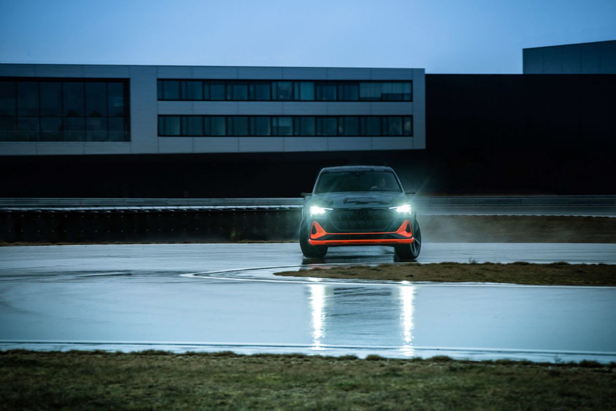 Audi ya prepara las versiones S del e-tron