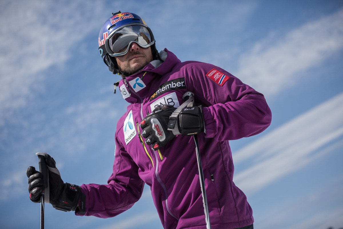 Video: Mikkelsen reta a Svindal bajando un fiordo
