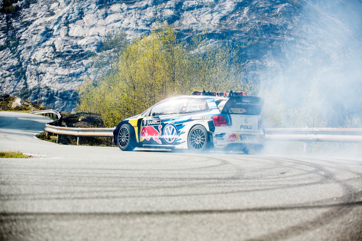 Video: Mikkelsen reta a Svindal bajando un fiordo