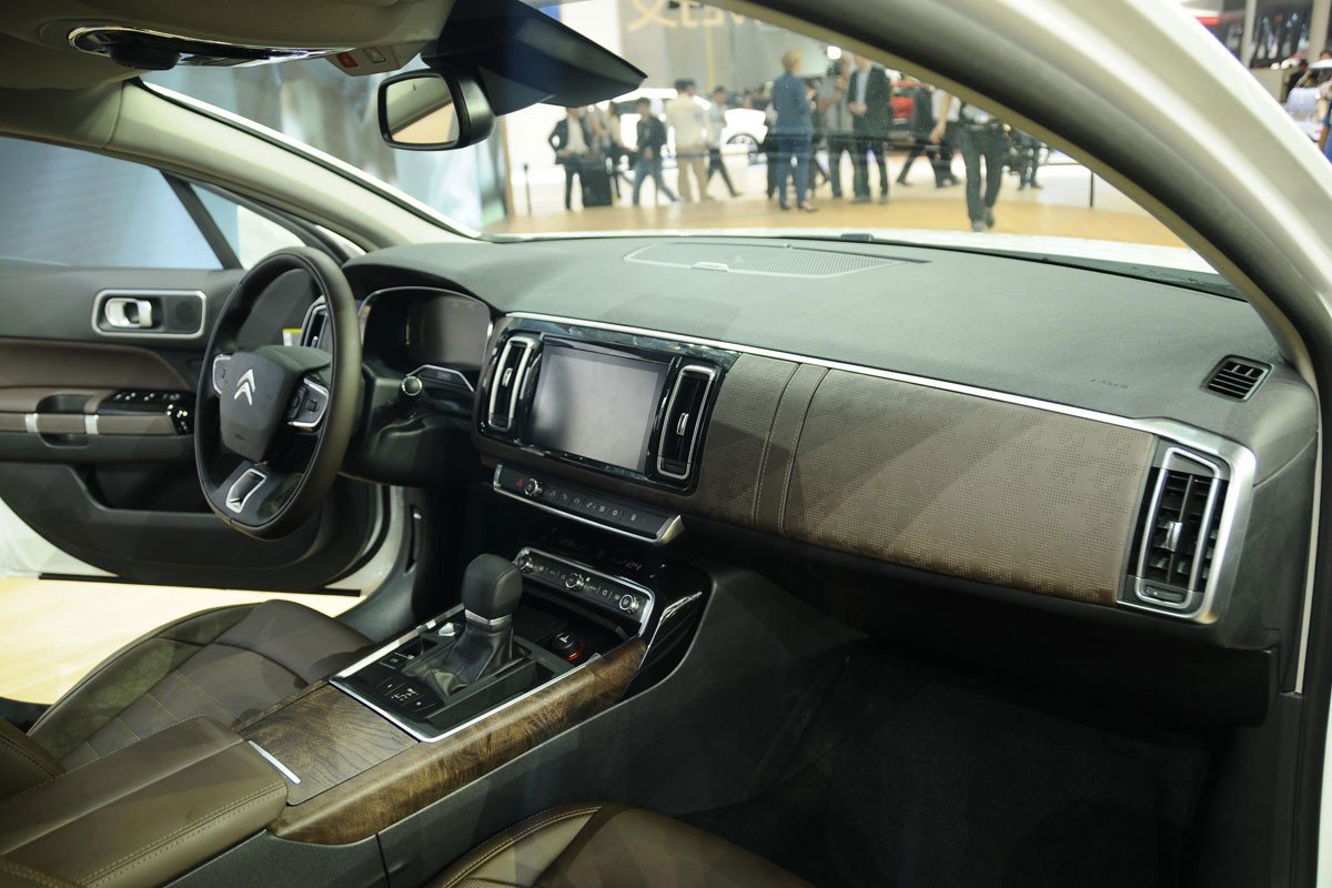 Citroën presenta un C-Elysée eléctrico en el Salón de Pekín