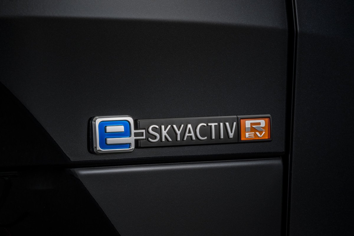 Nuevo Mazda MX-30 e-Skyactiv R-EV: vuelve el motor rotativo asociado a un eléctrico