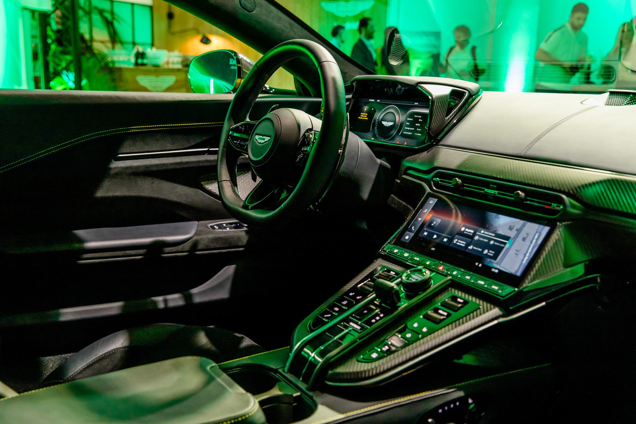 Presentación del nuevo Aston Martin Vantage: más potencia y más tecnología