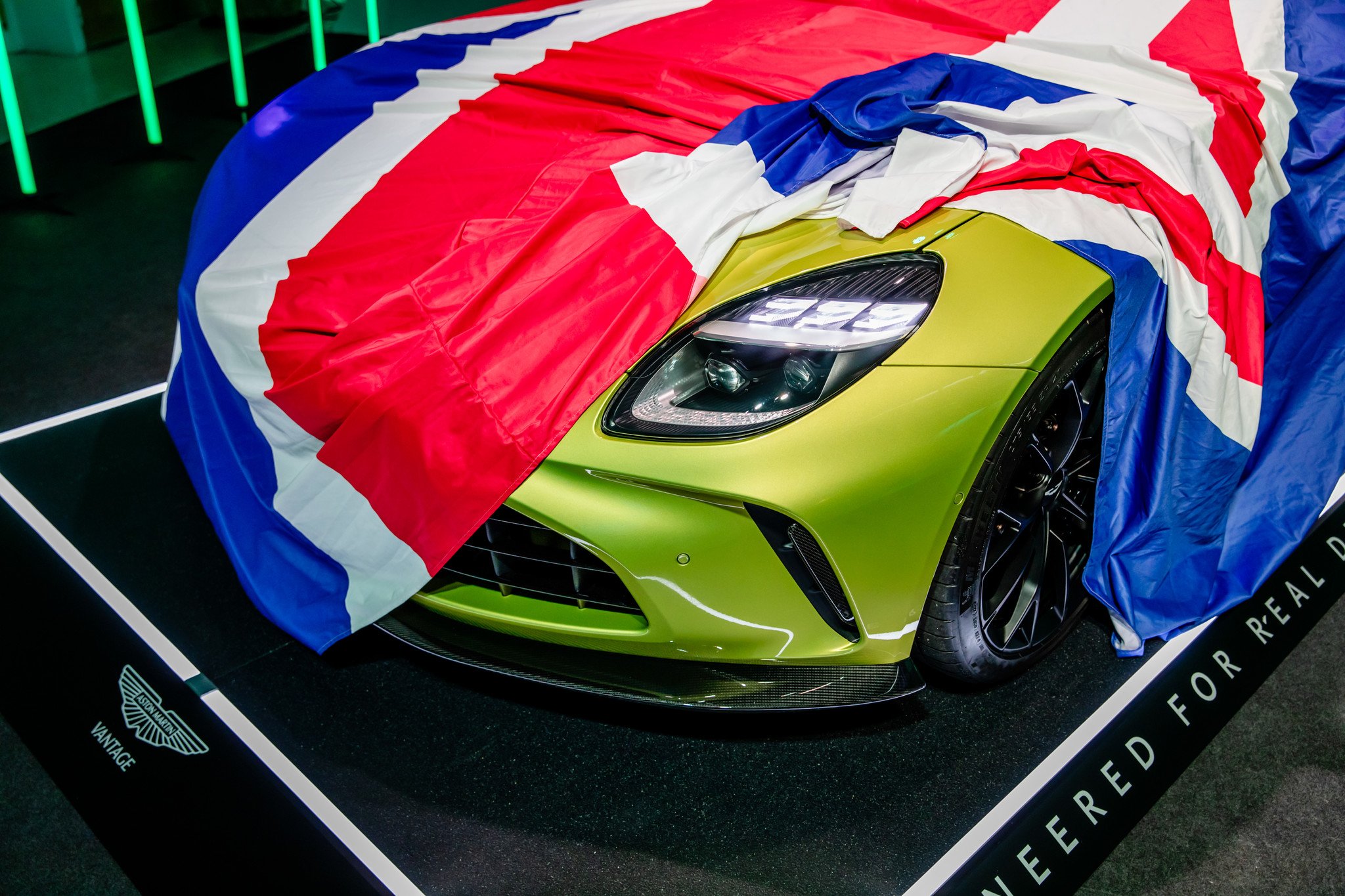 Presentación del nuevo Aston Martin Vantage: más potencia y más tecnología