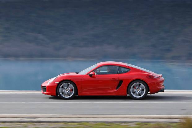Probamos el nuevo Porsche Cayman: placer de conducción