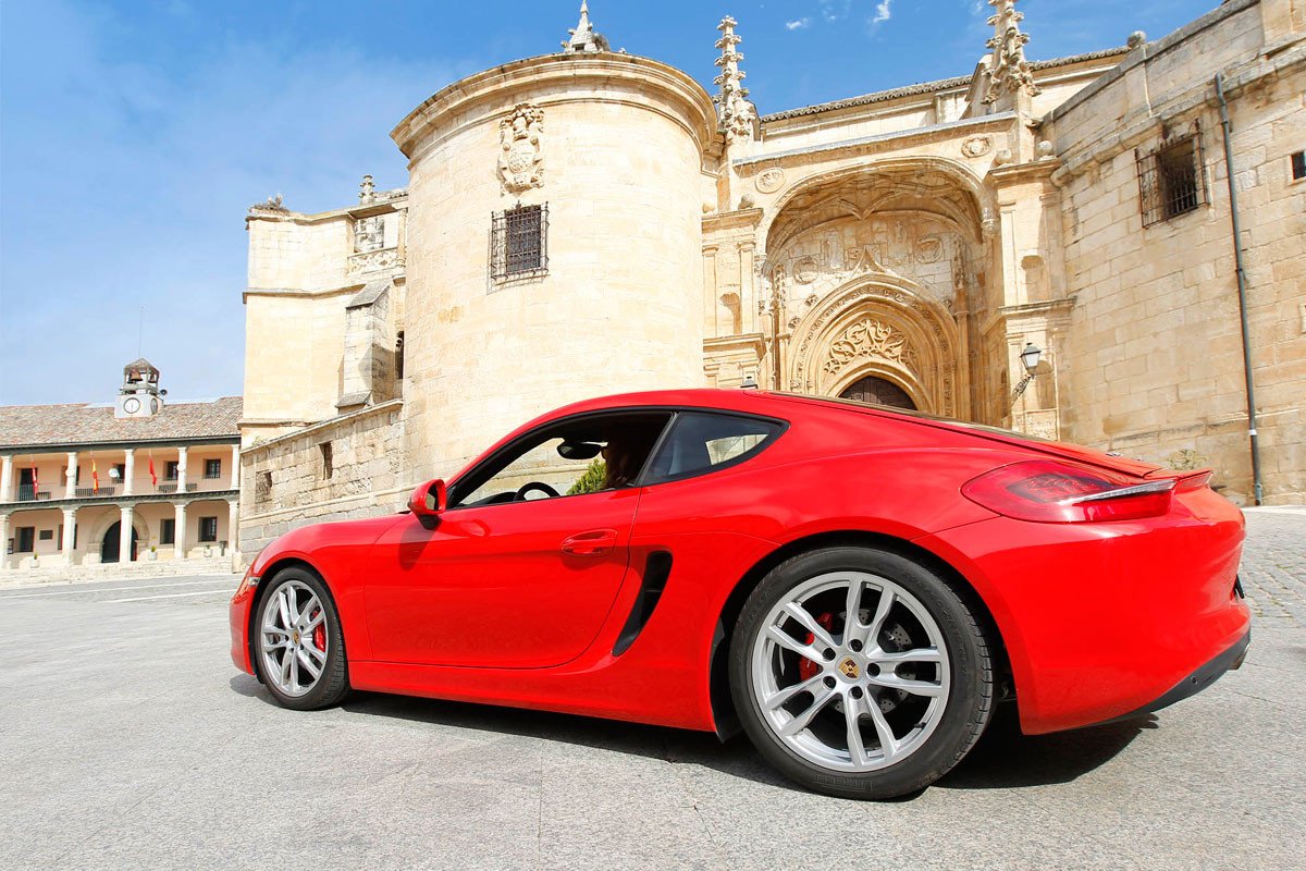 Probamos el nuevo Porsche Cayman: placer de conducción