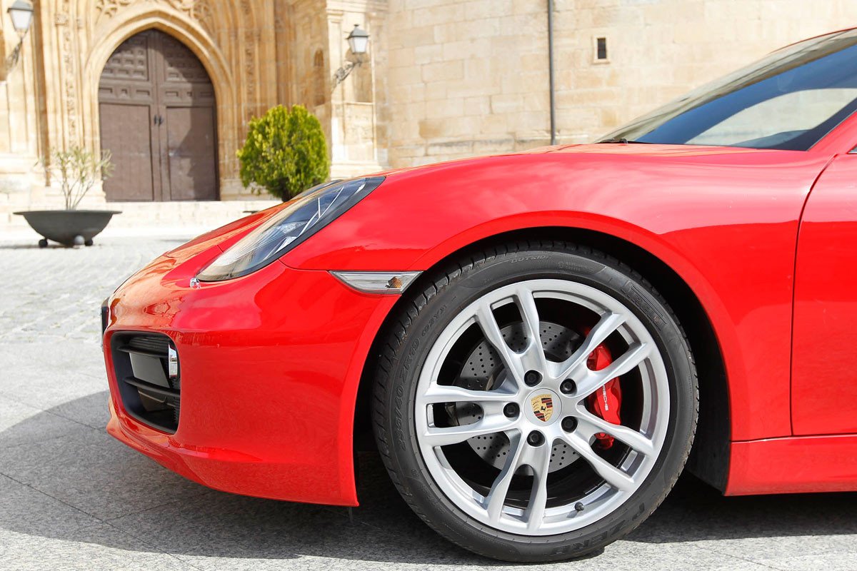 Probamos el nuevo Porsche Cayman: placer de conducción