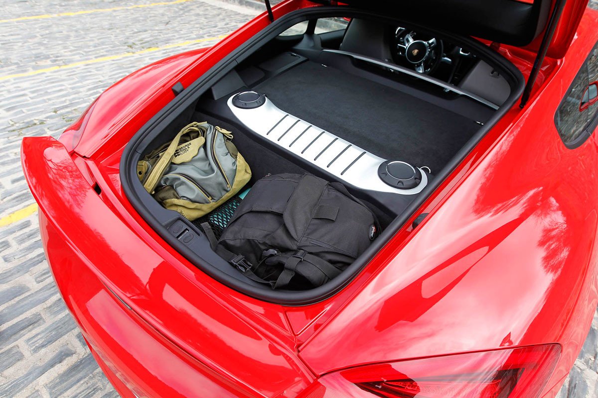 Probamos el nuevo Porsche Cayman: placer de conducción