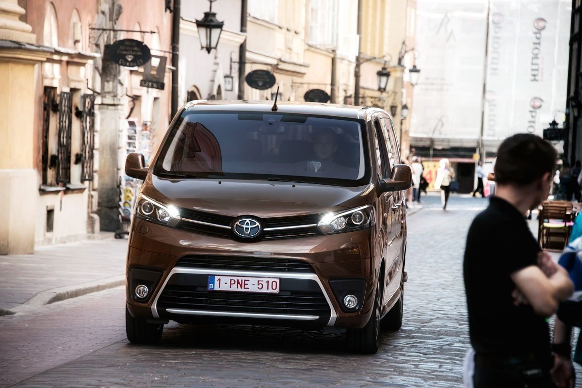 Prueba Toyota Proace Verso, la versión de pasajeros ya está aquí