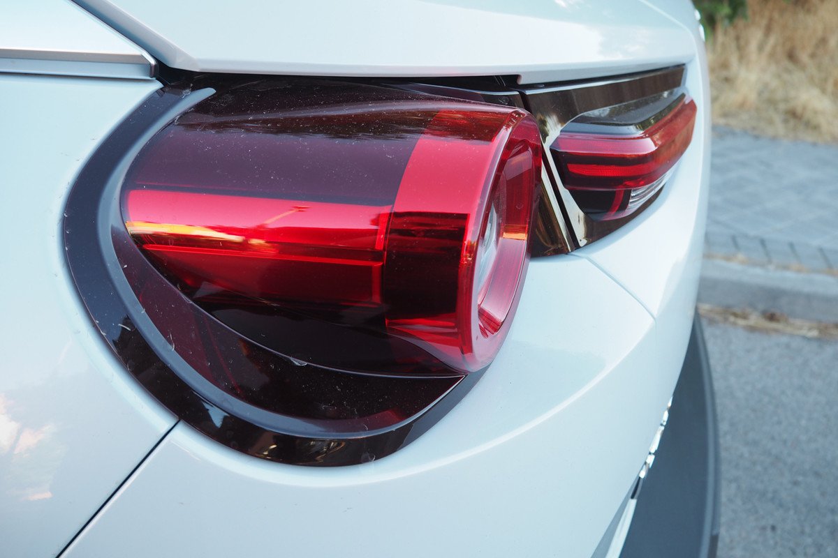 Prueba y opinión del Mazda MX-30: autonomía, precio y análisis del interior