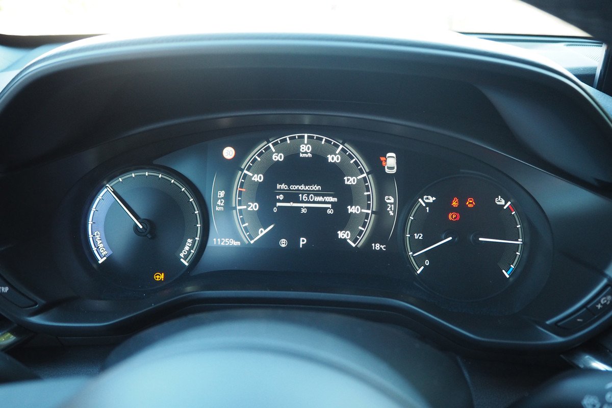 Prueba y opinión del Mazda MX-30: autonomía, precio y análisis del interior