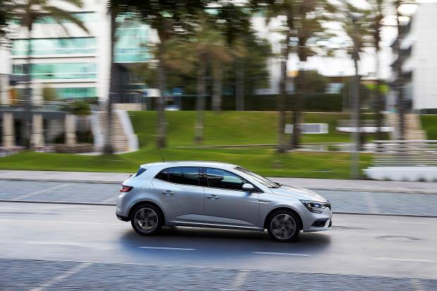 Renault Mégane y Scénic Hybrid Assist: diésel más eléctrico, pero no híbrido
