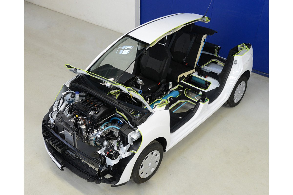 Peugeot 2008 Hybrid Air ¿cómo funciona el coche híbrido de gasolina y aire comprimido?