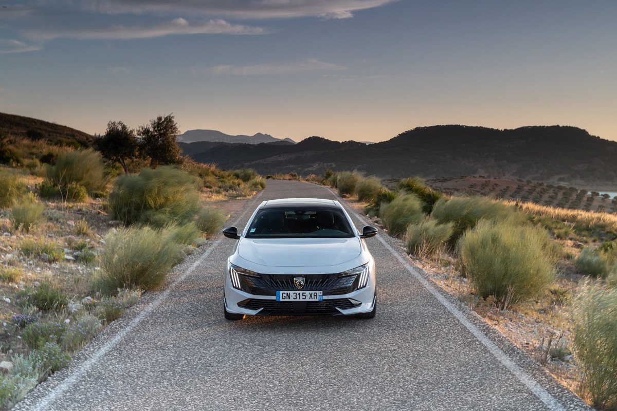 Prueba Peugeot 508 PSE: deportividad híbrida a la francesa
