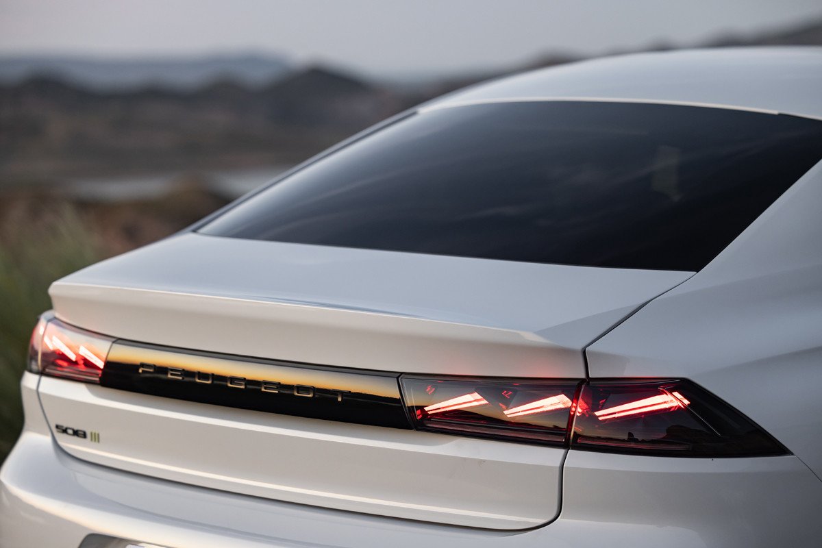 Prueba Peugeot 508 PSE: deportividad híbrida a la francesa