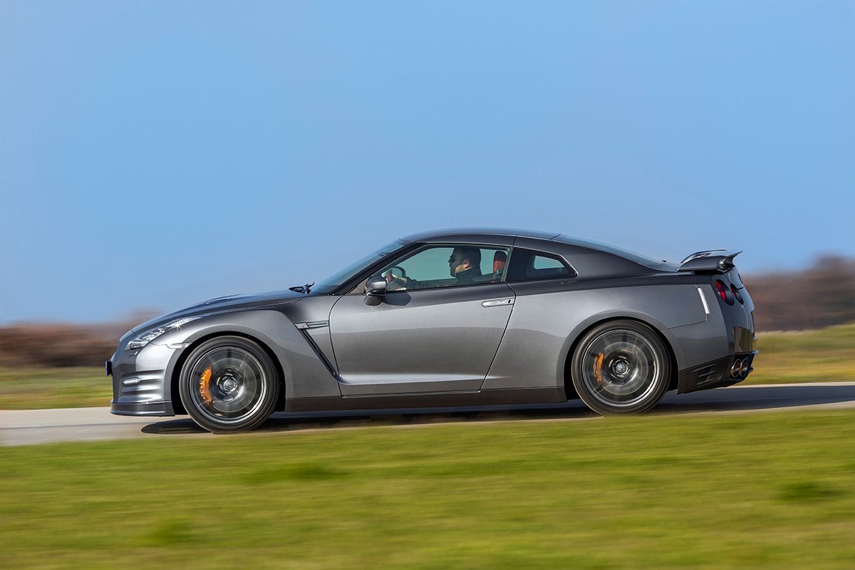Prueba de la gama deportiva Nissan Nismo