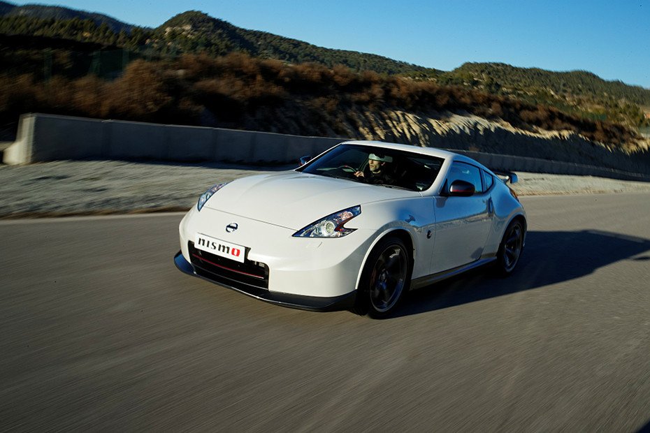 Prueba de la gama deportiva Nissan Nismo